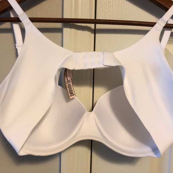 2 Victoria Secret lightly lined bras 36D - Picture 3 of 6